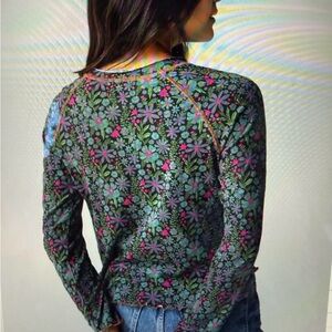 Natural Life Magenta Long-Sleeve Crewneck Top - medium
